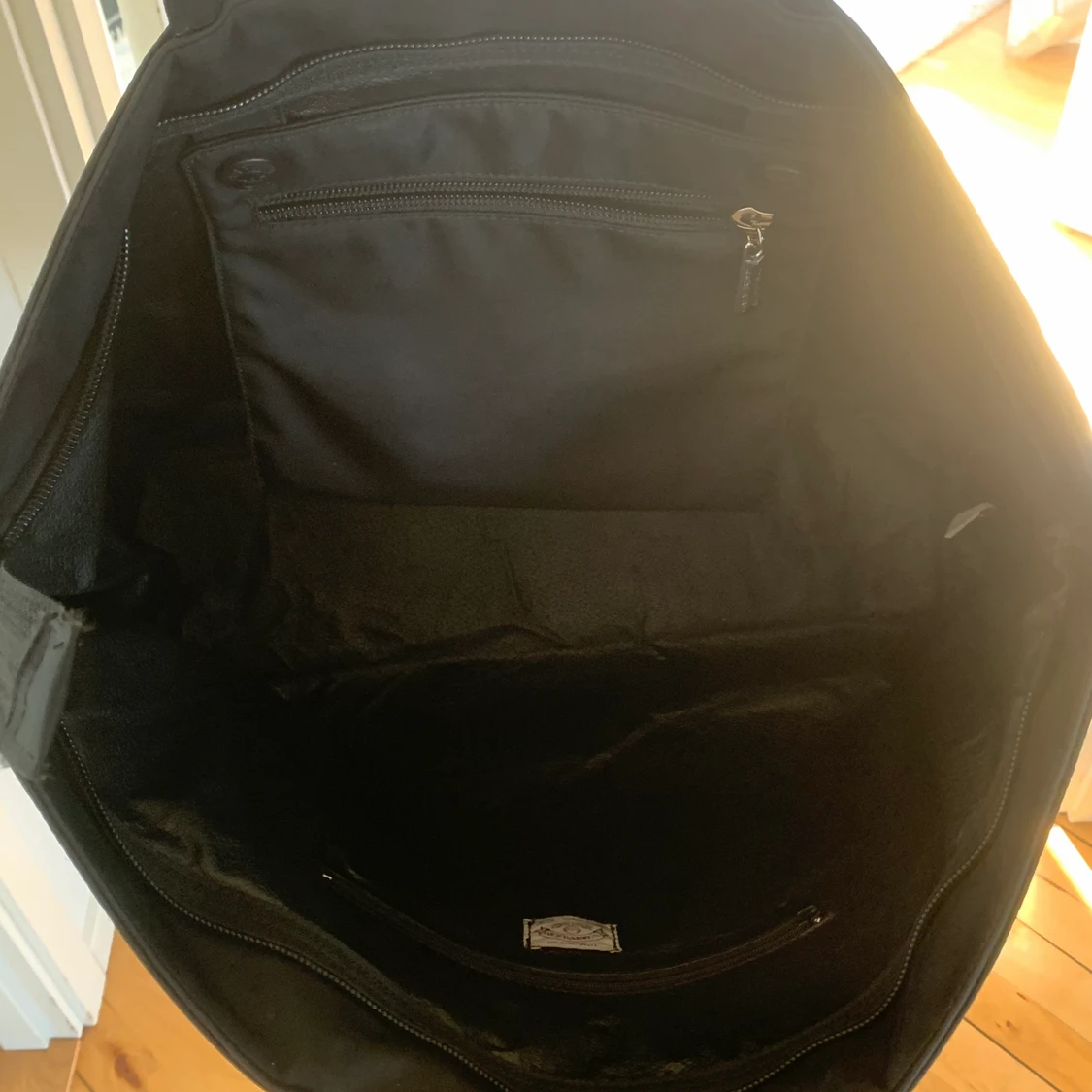 Svart Armani jeans väska  - 90