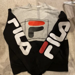 Fila tjocktröja storlek s - En svart grå fila tröja i storlek S. Säljer den för 150 och köparen står för frakten💕
