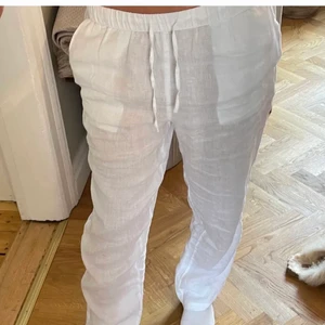 Linnebyxor  - !!! Lånade bilder!!! Super fina Linnebyxor från hm home säljer pga att jag har 2 par, aldrig använda! Vwt inte om dom frt finns kvar eller är slutsålda☺️ 💕 skriv ifall ni vill ha egna bilder!!