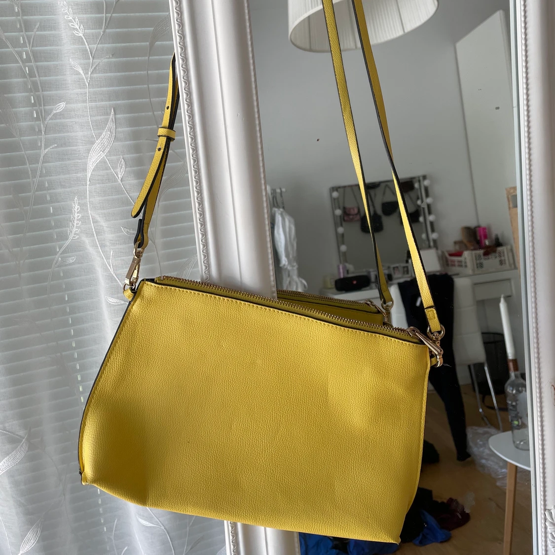 Gul väska  - 90