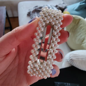 Gulligt hårspänne - Gratis frakt 🌻