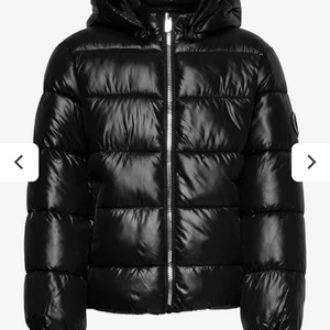 Jacka söker - Söker denna jacka som är slutsåld hör gärna av er om ni har en sån och skulle kunna tänka er att sälja 