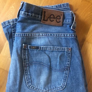 LEE jeans - LEE byxor säljs pga de inte passar längre! Storlek W33 L36 