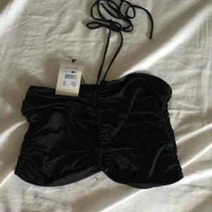 Oppen rygg topp - Ny oppen rygg som passar till allt och matcherar med allt.bra till summer passar m- l 