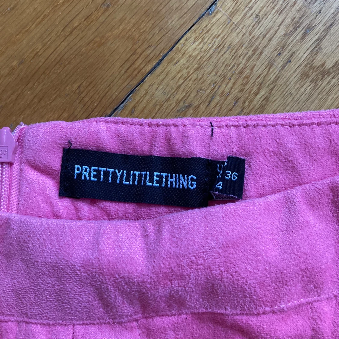 Prettylittlething pink kjol  - 90