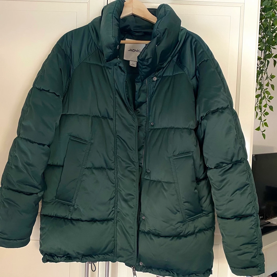 Grön pufferjacka Monki