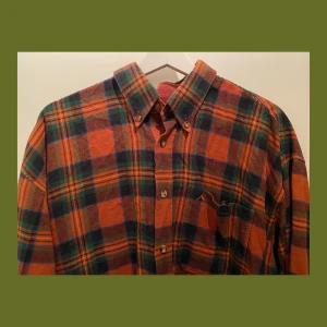 Flanellskjorta - Rutig flanellskjorta i herrmodell! Supersnygg som overshirt :)