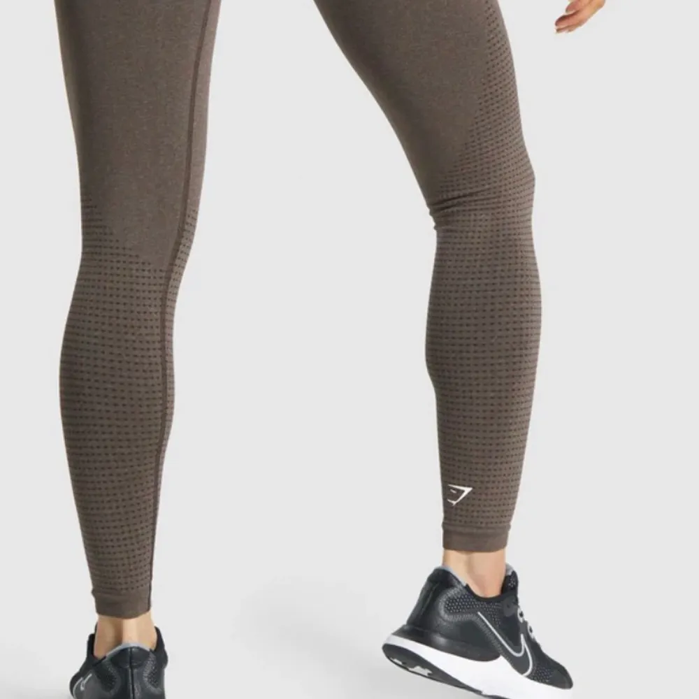 Nya gymshark leggings, använda vid få tillfällen och är fortfarande ny i skick!✨. Övrigt.