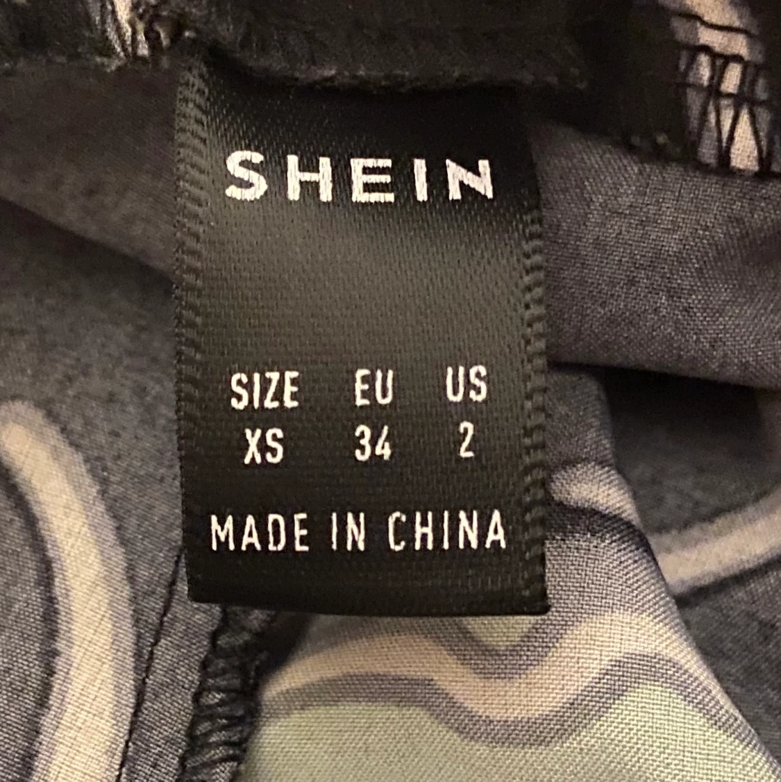 Blixt byxor från SHEIN  - 91