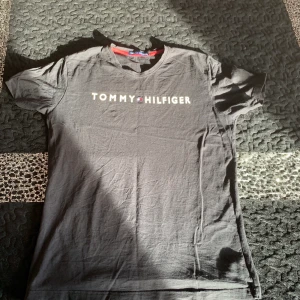 tommy, moncler - Kom Dm för allt info,storlek,skick,pris