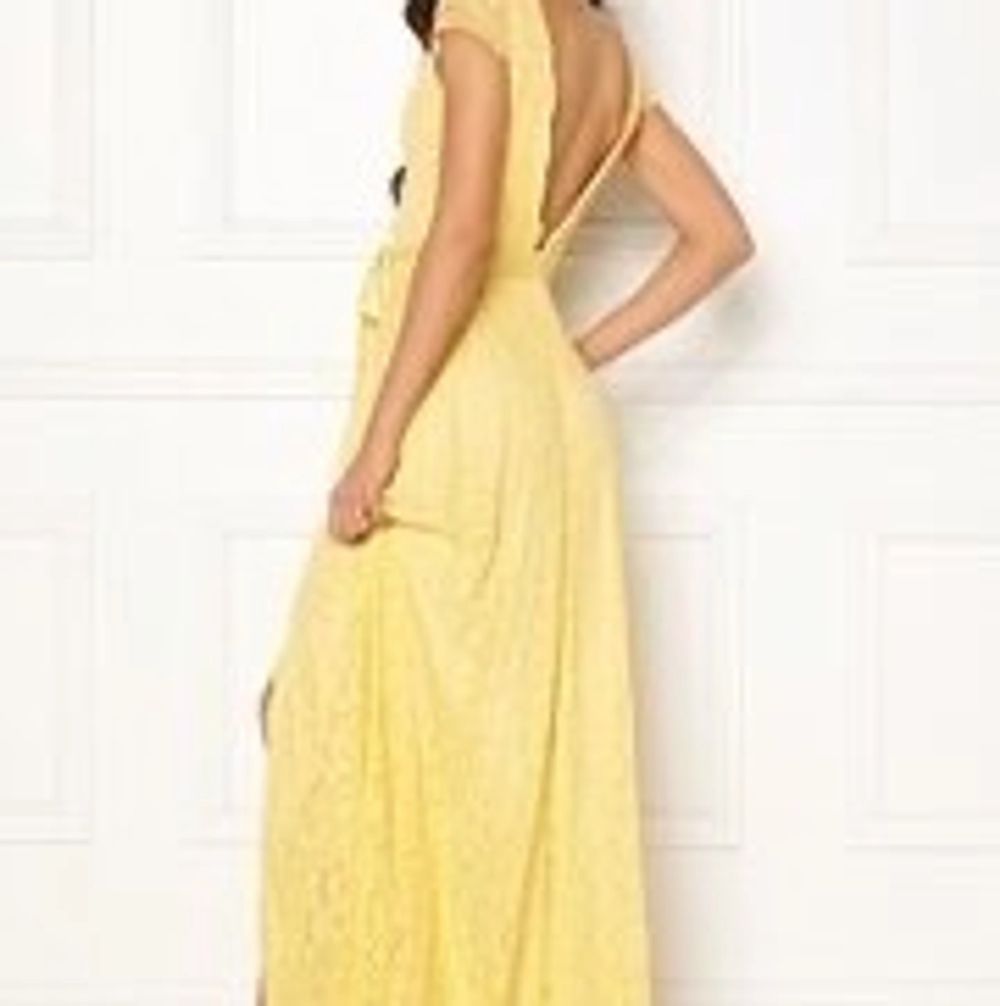 Viola Lace Gown Yellow | Plick Second Hand