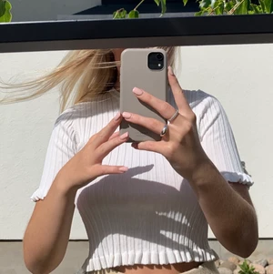 Vit tröja  - Fin vit tröja från Zara endast använd en gång💘 Storlek S