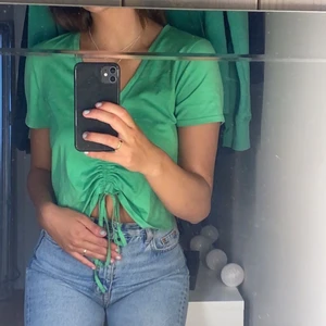 Grön topp - Söt grön topp från zara💚 använd fåtal gånger