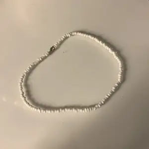 Superfint halsband köpt på instagram från en tjej! Nästan aldrig kommit till användning därför säljer jag ❤️ 
