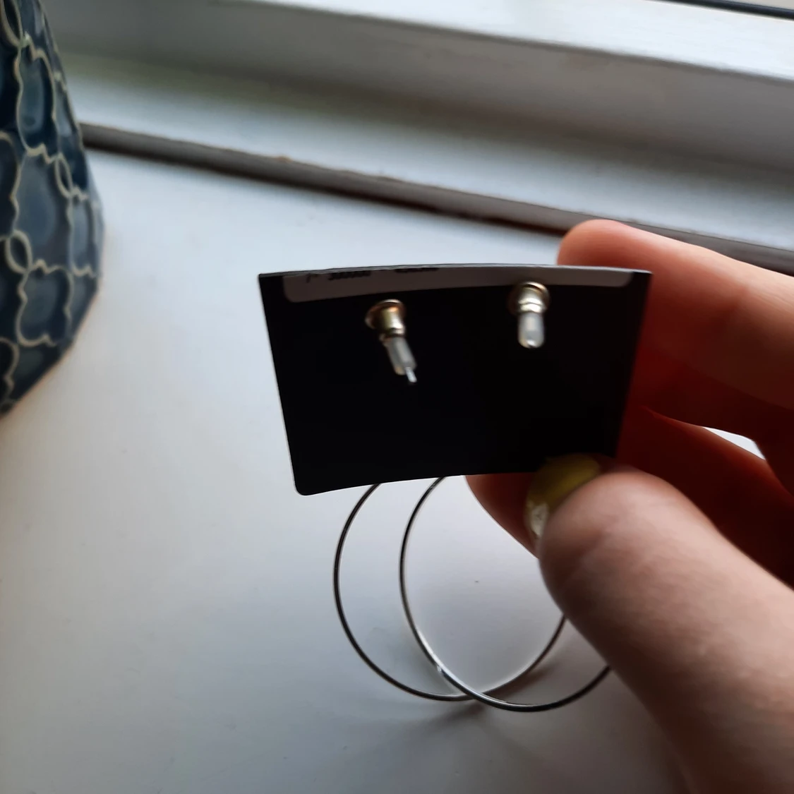 Silvriga örhängen - 90