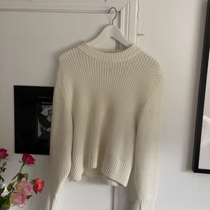 stickad tröja från monki  - nypris cirka 350kr, från monki, XS