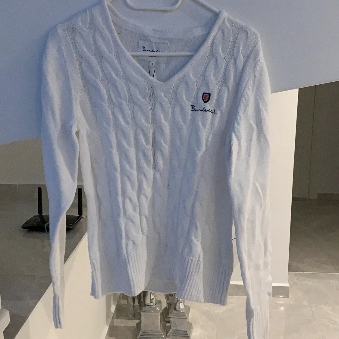 Vit kabelstickad tröja - 90