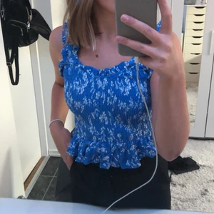 Linne - Ett oanvänt linne från NA-KD. Nypris:  159 kr Mitt pris: 89kr 