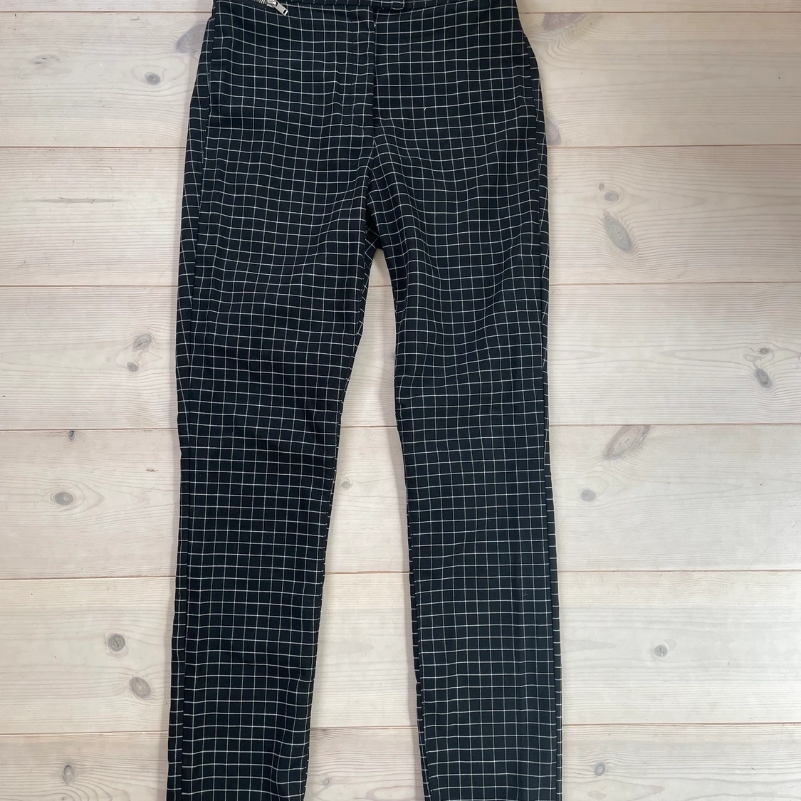 Rutiga kostymbyxor från HM