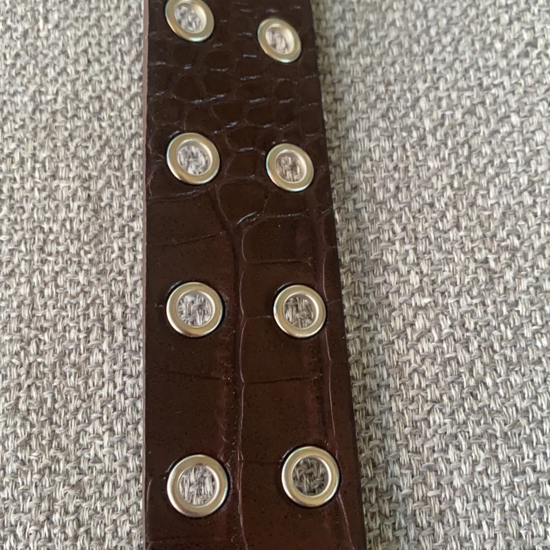 Brunt bälte med hål i🤎 - 91