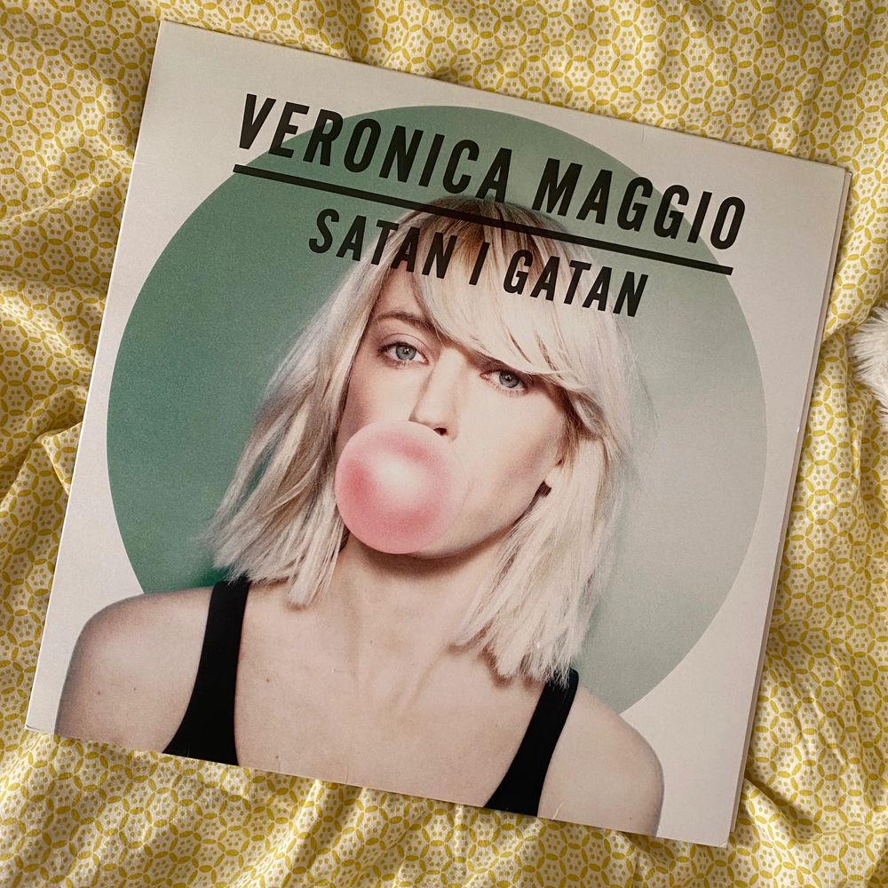 Veronica Maggio vinyl som jag typ inte använt. Säljer pga att jag inte använder min vinylspelare. Skivan är i superfint skick! Frakt tillkommer ❣️. Övrigt.