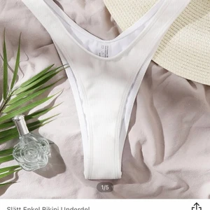 Bikini trosa - Vit bikini underdel / trosa. Endast testad. Storlek m