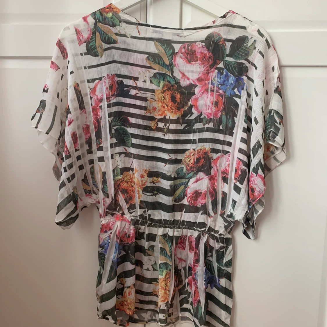 Snygg sommarblus strl M - 91