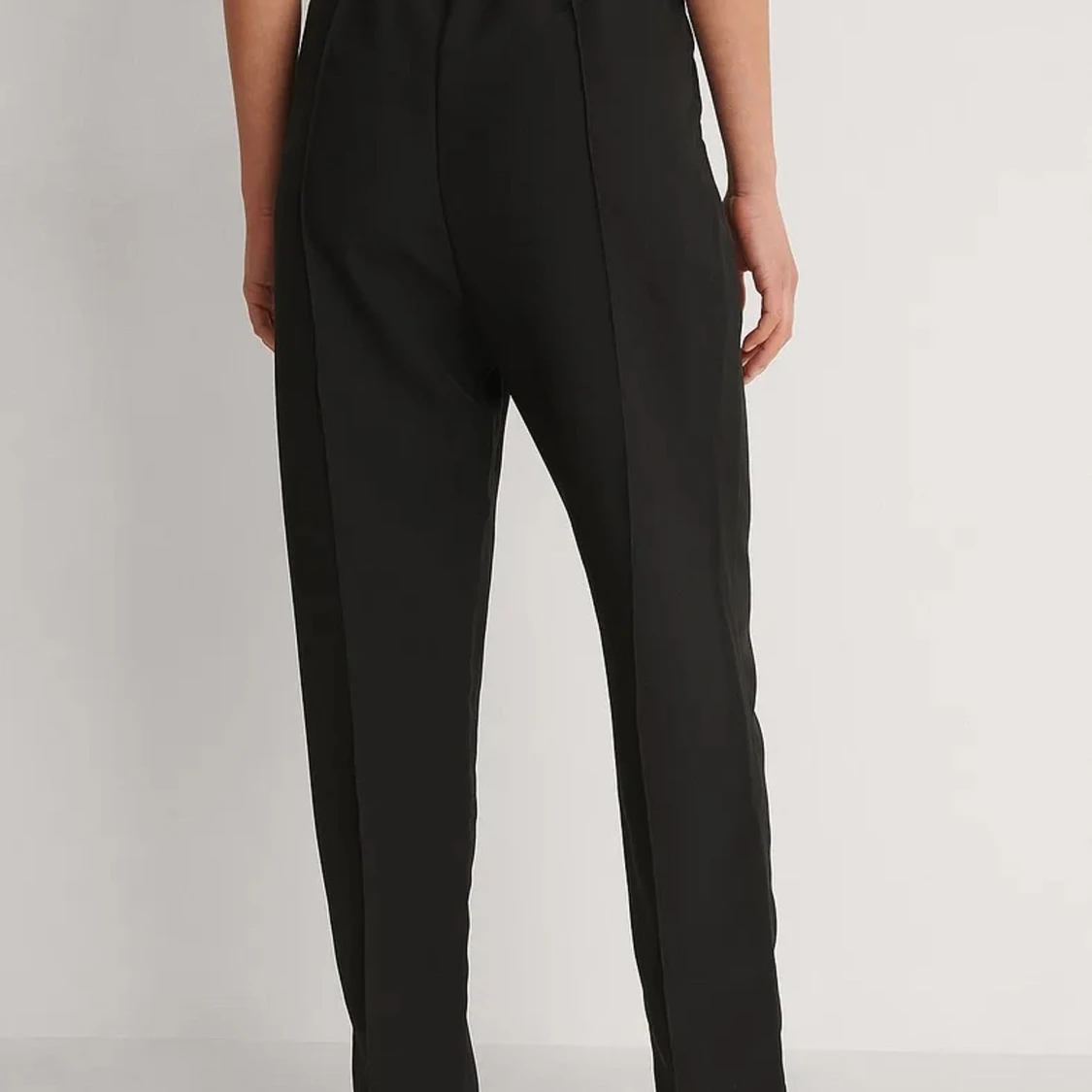 Kostymbyxor i svart med väck i benen  - 90