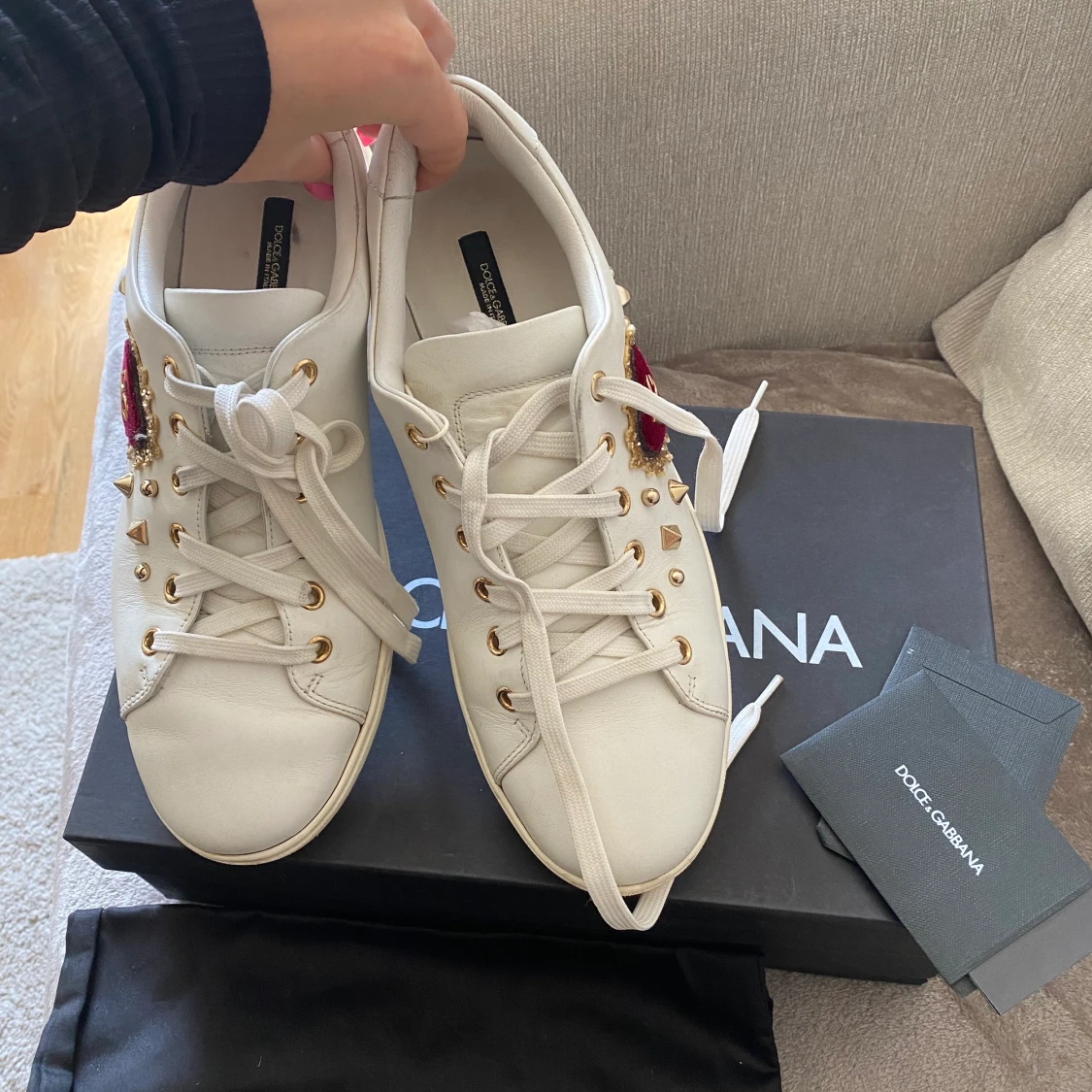 Dolce & Gabbana  - 90