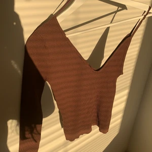 Topp  - Asymmetrisk topp från zara, använd en gång som ny storlek xs 