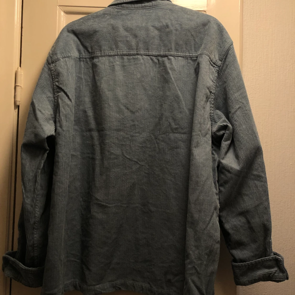 LJUSBLÅ MANCHESTERJACKA H&M - 90