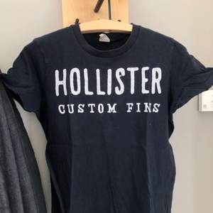 T-shirt från hollister