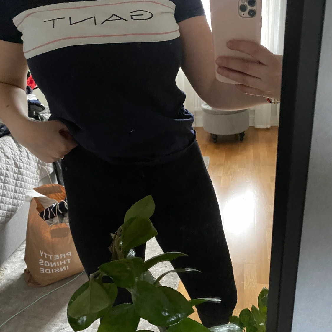 Marinblå Gant T-shirt