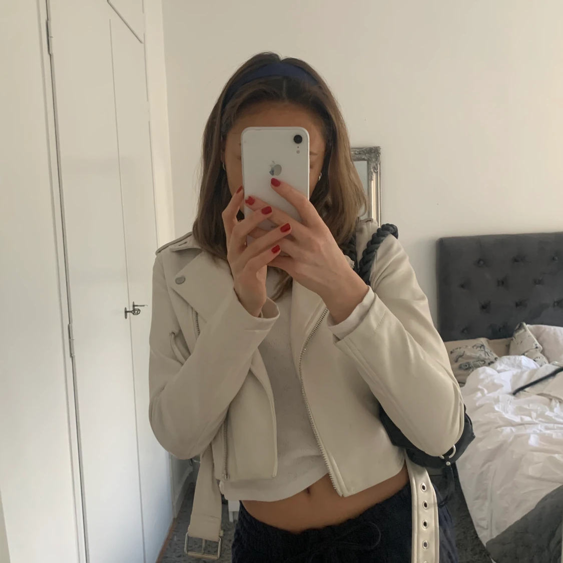 Vit skinnjacka vårjacka