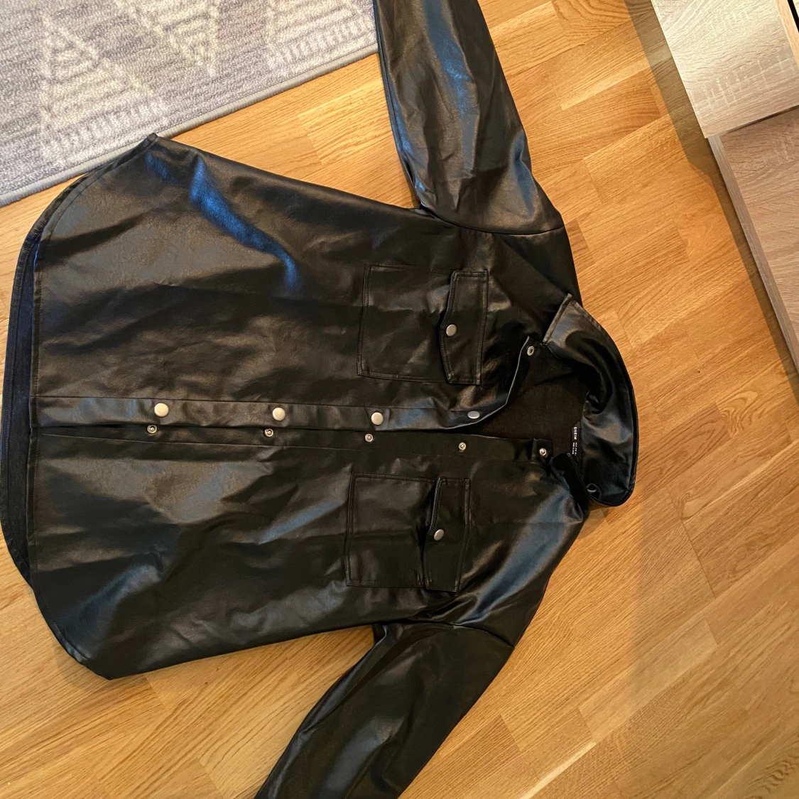 Läderjacka i strl 38