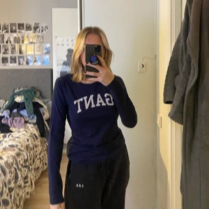 GANT sweatshirts - GANT sweatshirts. Storlekar mellan xs och s. Skriv för pris.