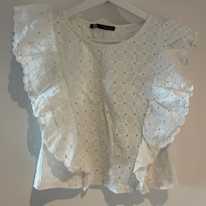 Söt topp - Fint skick. Använt fåtal gånger 