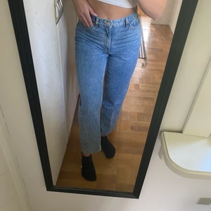 Jeans  - Jeans från monki knappt använda 