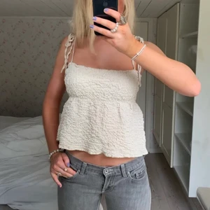 Topp - Supersöt, slutsåld topp från zara som är väldigt eftertraktad💘 (lånade bilder)❣️GRATIS FRAKT