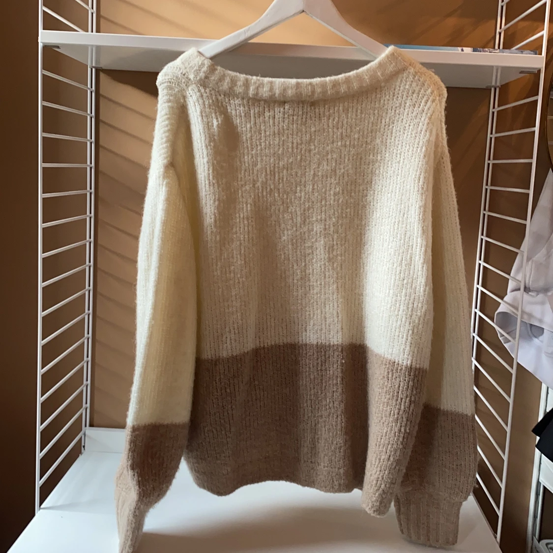 Oanvänd stickad tröja - 91