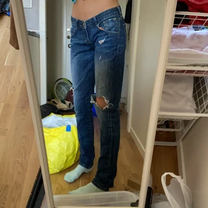 Lågmidjade jeans Lee - Lågmidjade blå jeans från lee! Strl 28/33💕 Frakt ingår