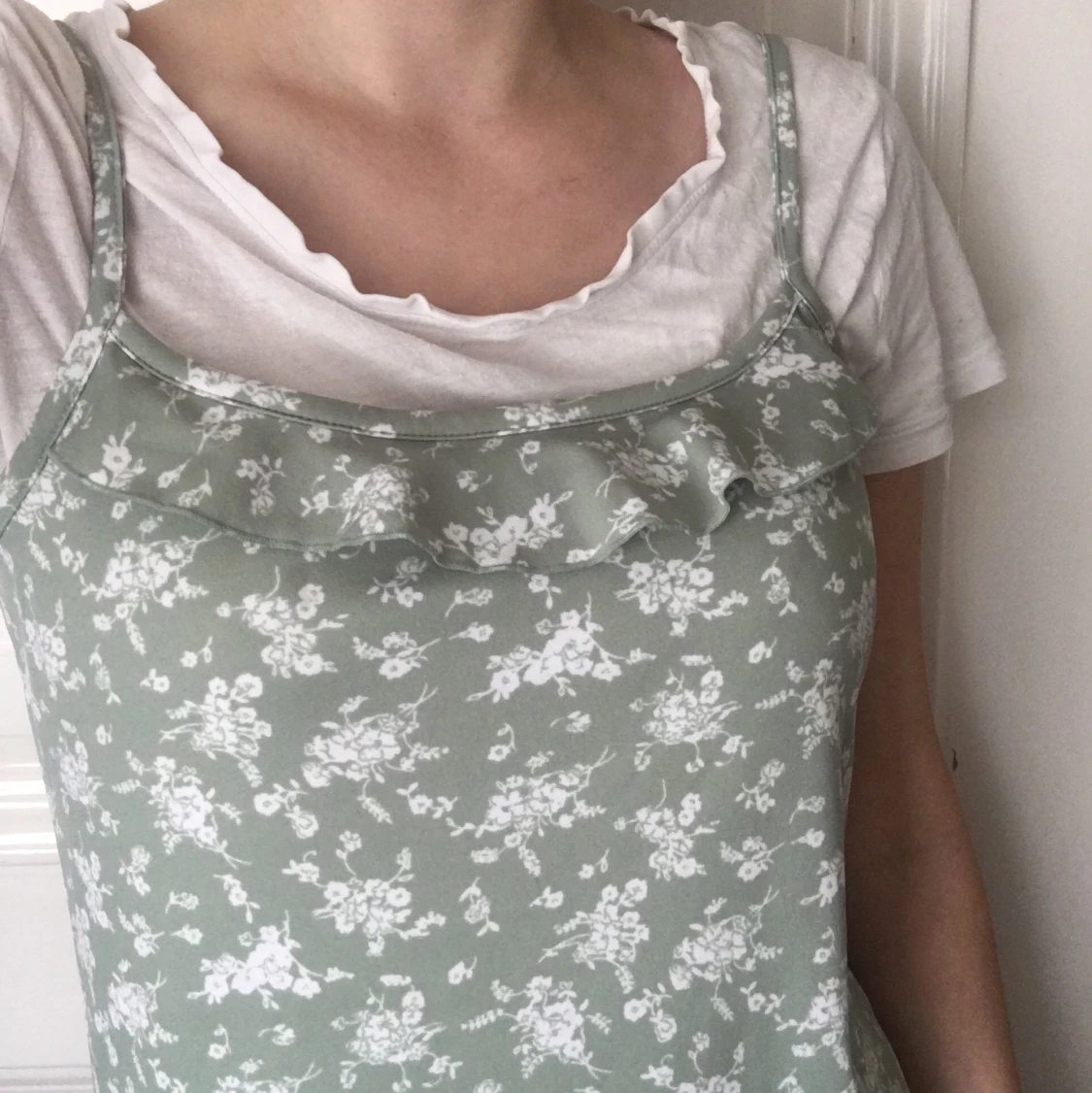 Pistagefärgad klänning - 90