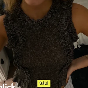 Top från zara - Glittrig top från zara⚡️köpt på Plick. Aldrig använd. Obs! lånade bilder