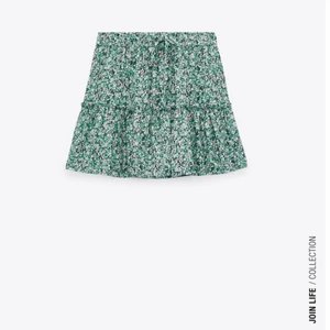 kjol från zara - jättefin grön kjol från zara med shorts . få gånger använd! nypris 269kr