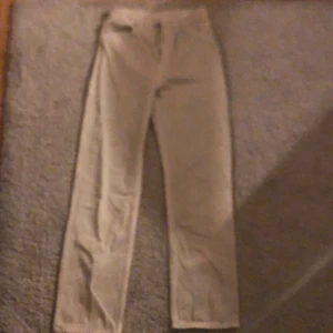 Weekday rowe jeans - Supersnygg beige färg! Kommer inte till användning 