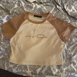 Intresseförfrågan - Tröja från shein som inte använts, super fin och så söt men jag får ej användning till den. Kanske säljs om någon vill köpa 