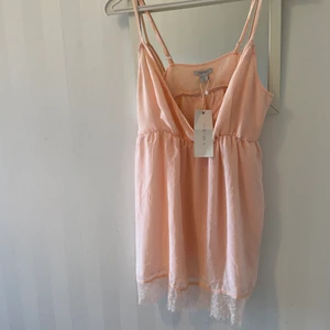 Onavänd Nattlinne  - Oanvänd Nattlinne storlek XL