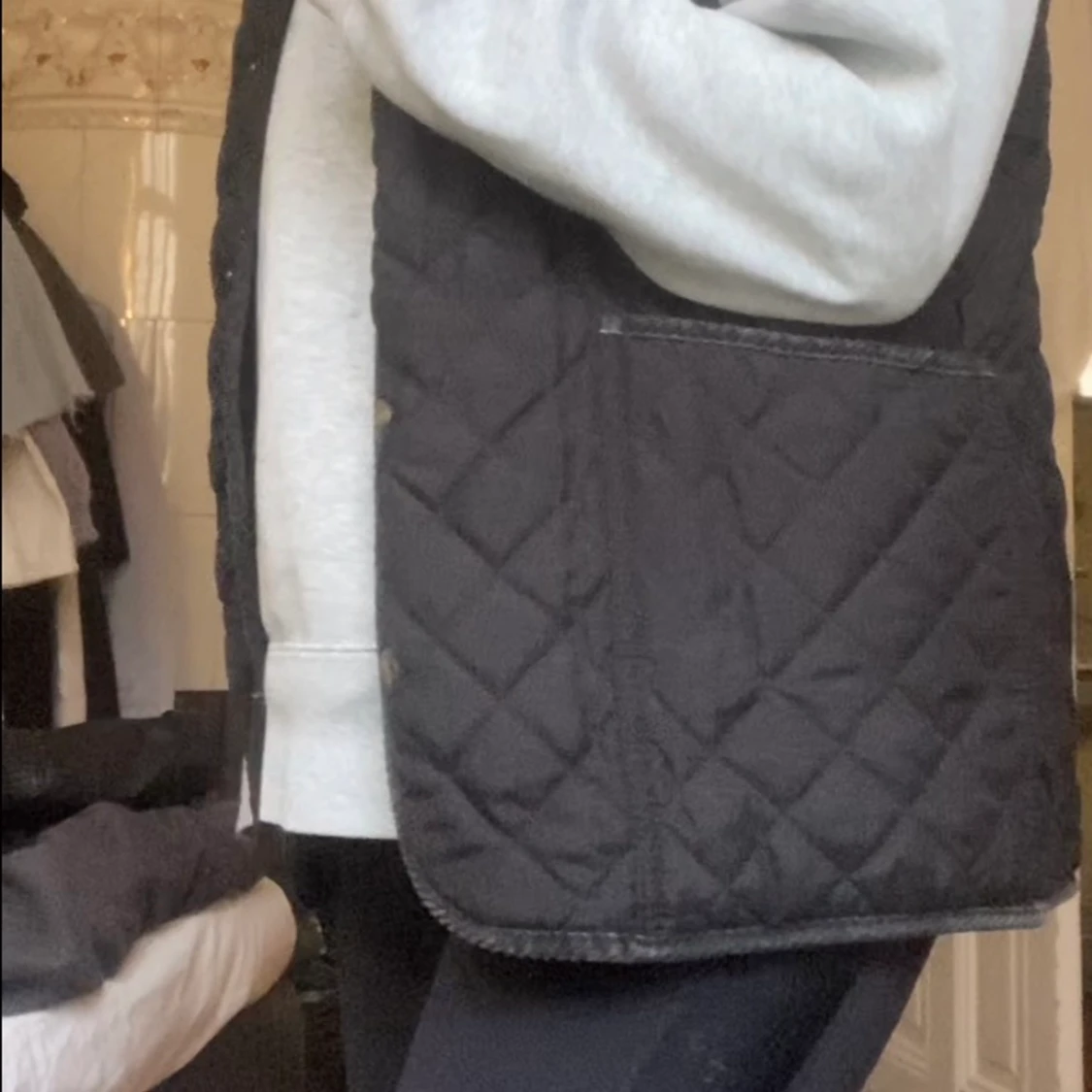 Väst från humana  - 91