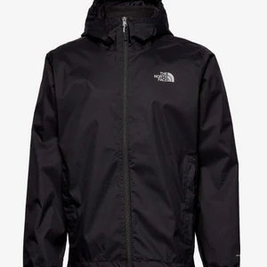 S - Säljer den här jackan på grund av att den är för liten har bara använt den få gånger och den ser helt ny ut. Tar emot byten också 