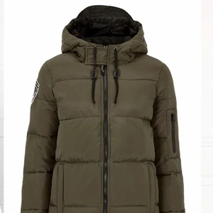 D’brand jacka - Storlek: M      Nypris:1999kr    Använd en säsong